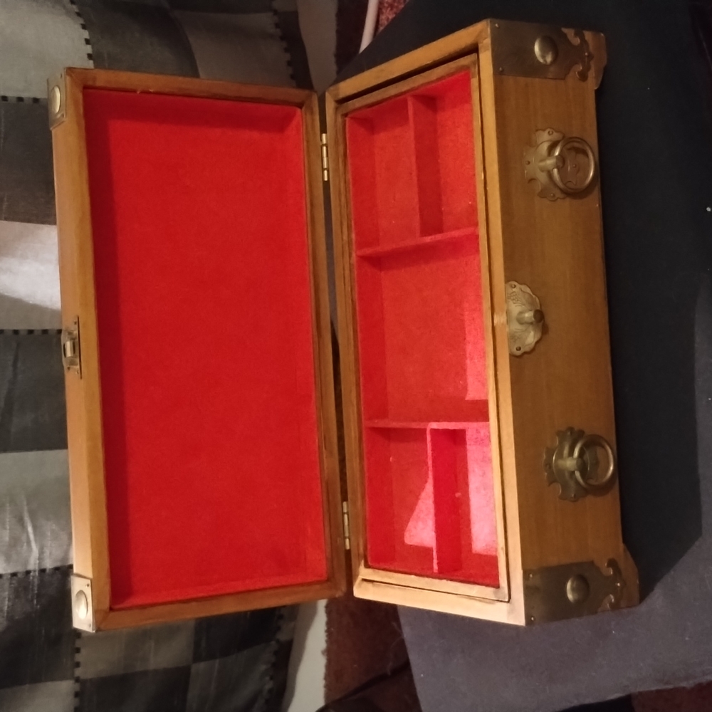 Antique jewelry box
